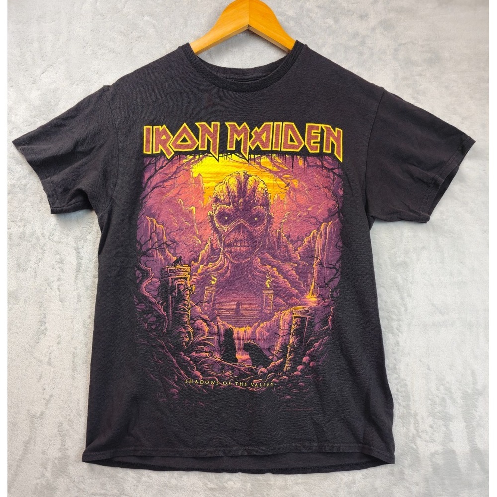 Iron Maiden Medium the Book of Souls World Tour 2017 Shadows Of The Valley Shirt
